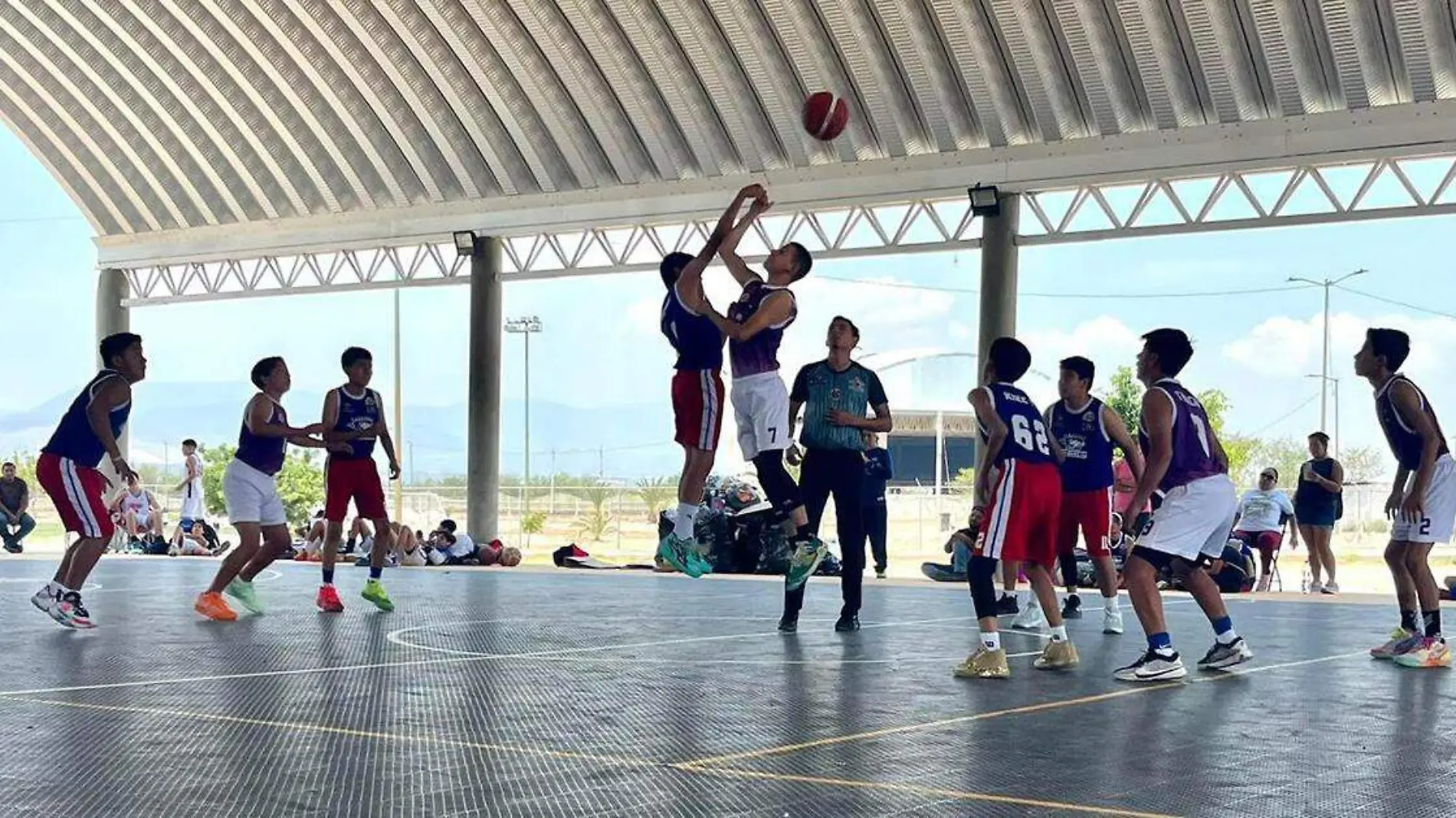 La escuela de Basquetbol ubicada en Ixcaquixtla, a tan sólo 9 años de su fundación